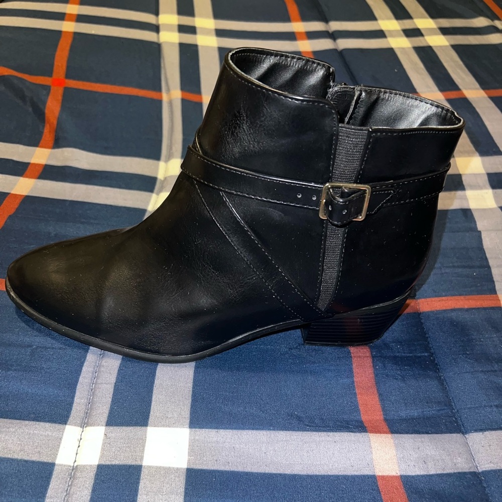 Karen Scott Falonn Ankle Boots - Picture 4 of 11